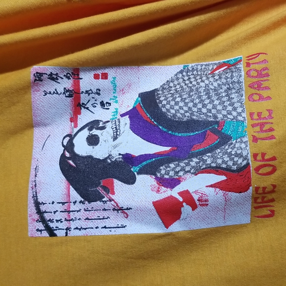 New 2X Graphic tee - Picture 7 of 8